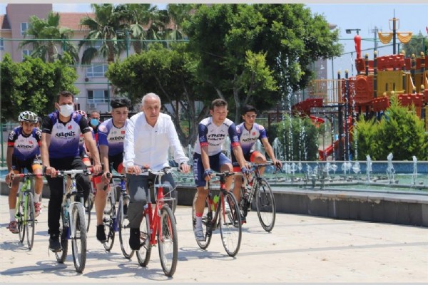 Akdeniz Belediyesi, bisiklet severleri buluturdu