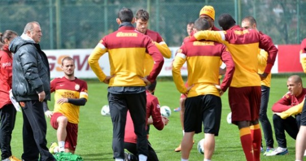 Galatasaray'da gzler Mersin manda!