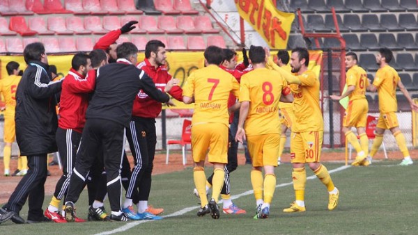Kayseri'den zirve yürüyüşü Kayseri'den zirve yürüyüşü