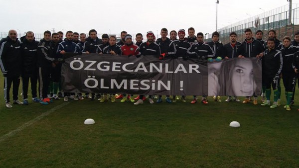 Şanlıurfaspor Özgecan'ı andı Şanlıurfaspor Özgecan'ı andı