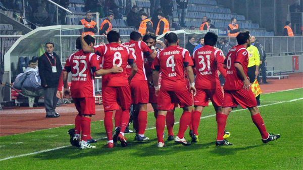 Paa, Sakarya'y devirdi 3-2