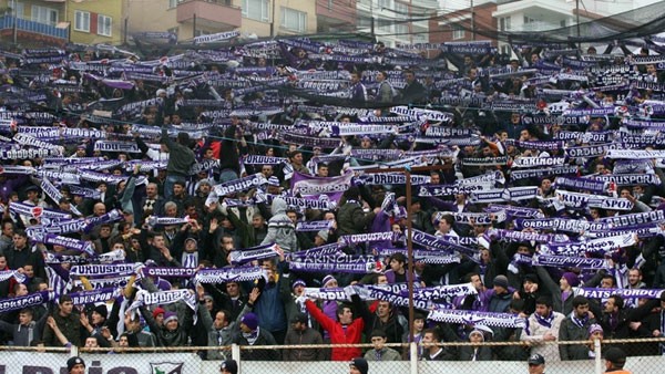 Orduspor taraftarlarn uyard