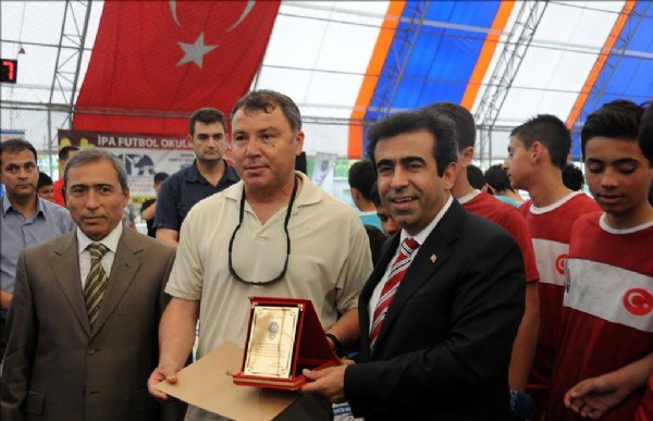 Musa Eryılmaz Spor Kompleksi açılıyor Musa Eryılmaz Spor Kompleksi açılıyor
