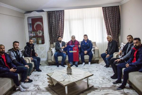 ehit Mustafa Korkmaz'a ziyaret!