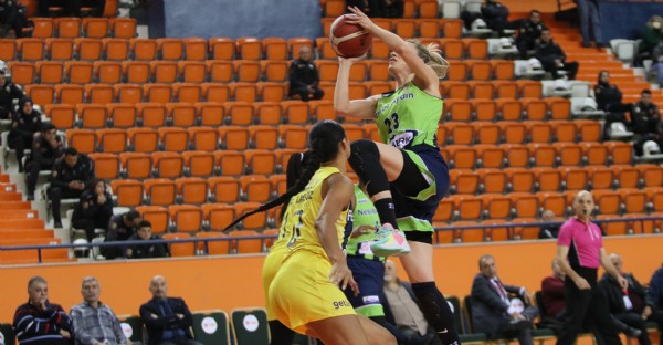 Nesibe Aydn: 66 - Fenerbahe Safiport: 74