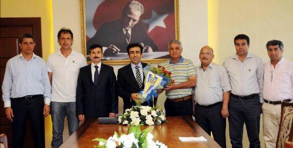 Vali Güzeloğlu'ndan Tarsus'a destek sözü! Vali Güzeloğlu'ndan Tarsus'a destek sözü!