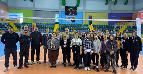 Ev Hanımlarına yönelik voleybol etkinliği Ev Hanımlarına yönelik voleybol etkinliği