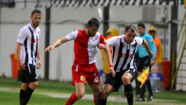 Manisaspor'a bir elmede de Boluspor'dan