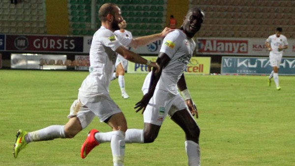 Alanyaspor Samsunspor'u da devirdi