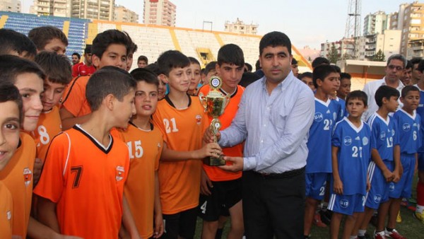 Adanaspor altyapısı kupalarını aldı Adanaspor altyapısı kupalarını aldı