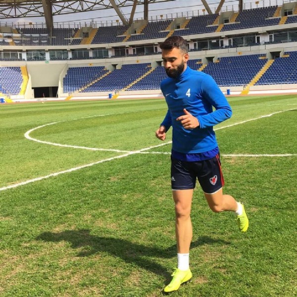 Meskispor'da ilk ayrılık! Meskispor'da ilk ayrılık!