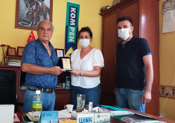 Taşucu’dan teşekkür plaketi Taşucu’dan teşekkür plaketi