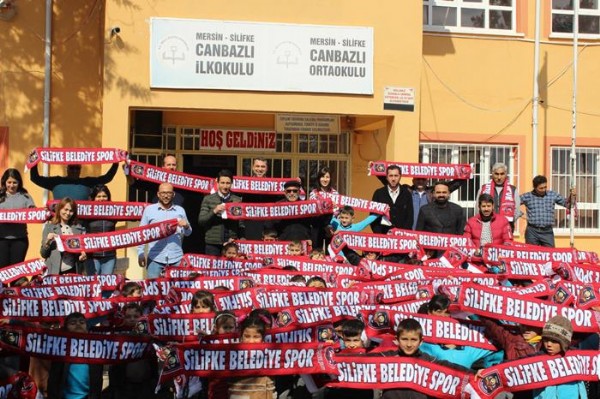 Silifkeli yneticiler rencilerle bulutu