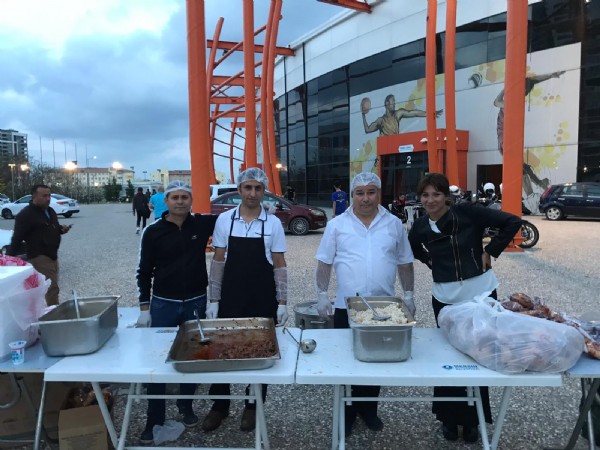 ukurova Basket'ten taraftara iftar!