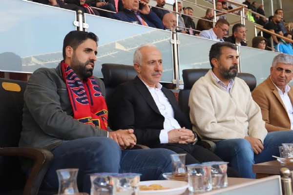 Başkan Gültak'tan İdman Yurdu'na destek! Başkan Gültak'tan İdman Yurdu'na destek!