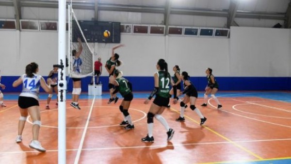 2.Lig Voleybolda heyecan balyor