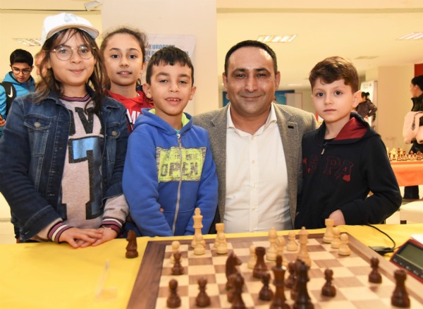 Toroslar Belediyesi, Satranç Turnuvası düzenliyor Toroslar Belediyesi, Satranç Turnuvası düzenliyor