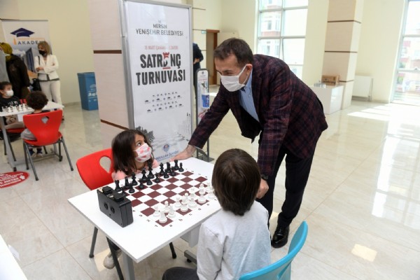 Miniklere satranç eğitimi turnuvayla son buldu Miniklere satranç eğitimi turnuvayla son buldu