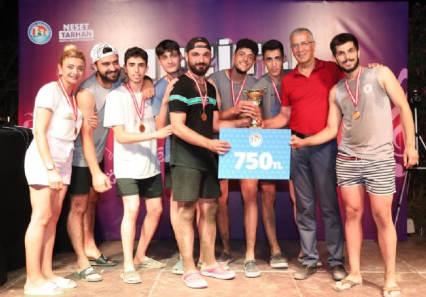 Mezitli’de spor ve müzik dolu plaj voleybolu turnuvası Mezitli’de spor ve müzik dolu plaj voleybolu turnuvası