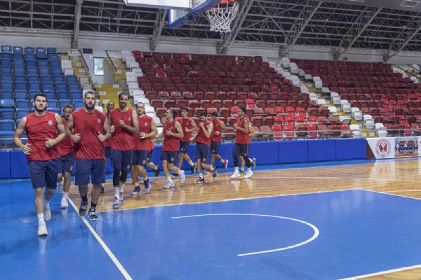Büyükşehir Erkek Basketbol Takımı sezonu açtı Büyükşehir Erkek Basketbol Takımı sezonu açtı