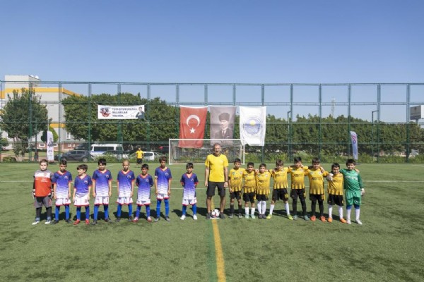 Atatrk' Anma 10 Ya Futbol Turnuvas balad