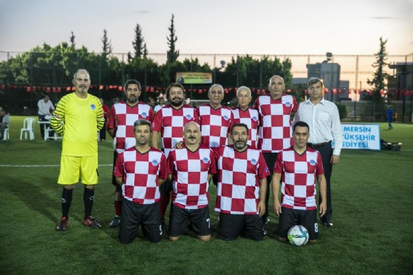 Bykehir Belediyesi Veteranlar Naftalin Ligi balad