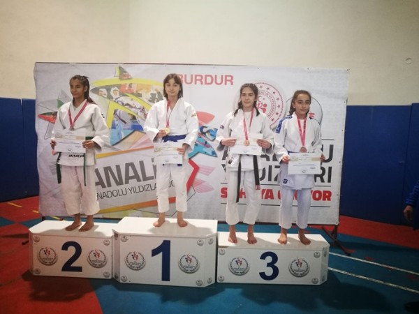 Şampiyon Toroslar'dan! Şampiyon Toroslar'dan!
