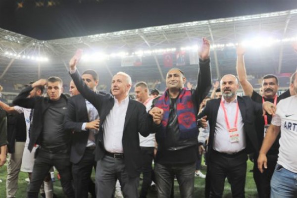 Şampiyonluklar bizi bekler… Şampiyonluklar bizi bekler…