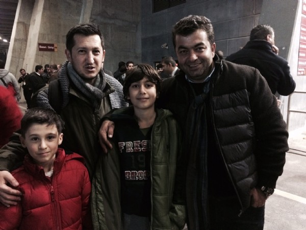 Engin Şahin yalnız bırakmadı! Engin Şahin yalnız bırakmadı!
