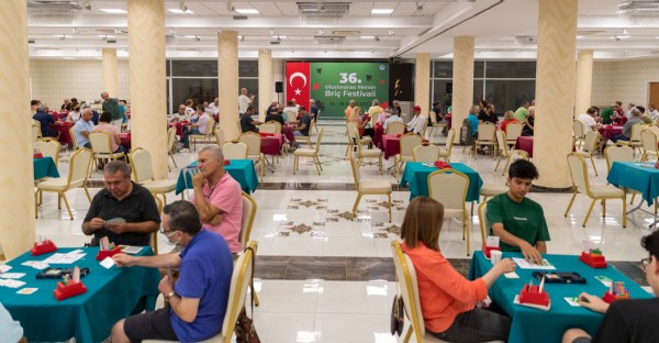 36. Uluslararası Mersin Briç Festivali başladı 36. Uluslararası Mersin Briç Festivali başladı