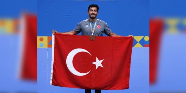 Mersinli tenisiden tarihi baar