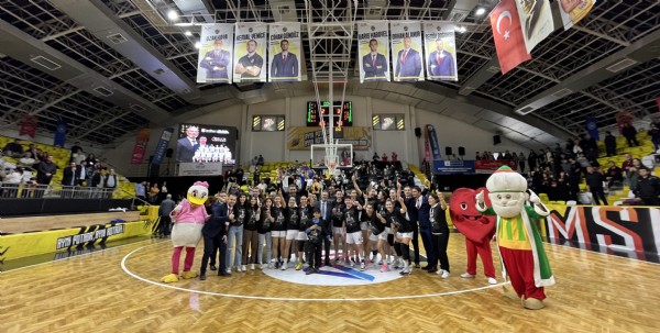 Kadn Basketbol Takm, Sper Lig'e ykseldi