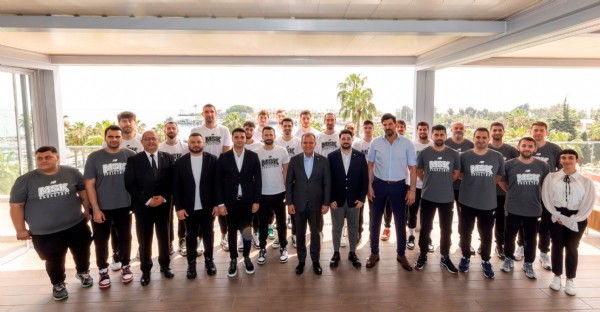 Basketbolcular, Seçer ile bir araya geldi Basketbolcular, Seçer ile bir araya geldi