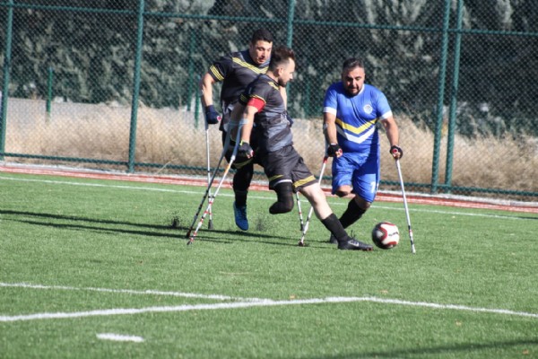 Mersin Ampute galibiyeti kaçırdı Mersin Ampute galibiyeti kaçırdı