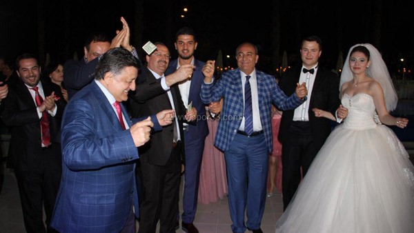 Muhteşem düğün! Muhteşem düğün!