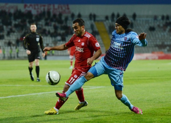 Erman Kılıç kaldı! Erman Kılıç kaldı!