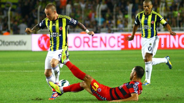 İlk yarıda iki gol var: 1-1 İlk yarıda iki gol var: 1-1