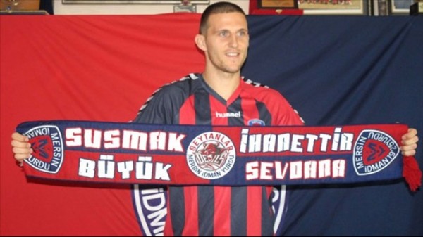 Mitrovic'in peşindeki Süper Lig ekibi Mitrovic'in peşindeki Süper Lig ekibi