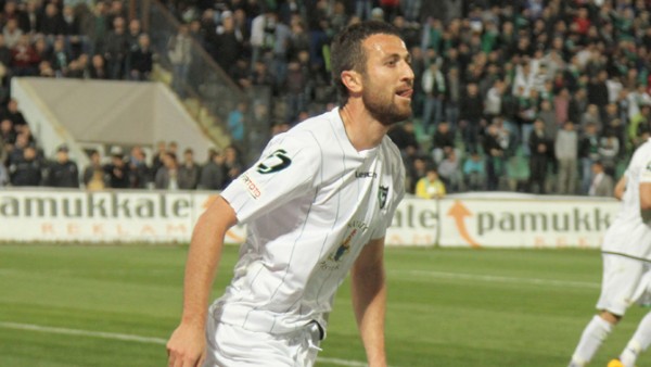 Denizlispor Hasan Demir ile uzattı Denizlispor Hasan Demir ile uzattı