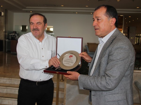 Kadir Tozlu yeniden MHK'de! Kadir Tozlu yeniden MHK'de!