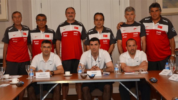 Kartalspor'da ifte gndem