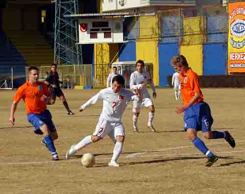 Tarsus’ta milli heyecan