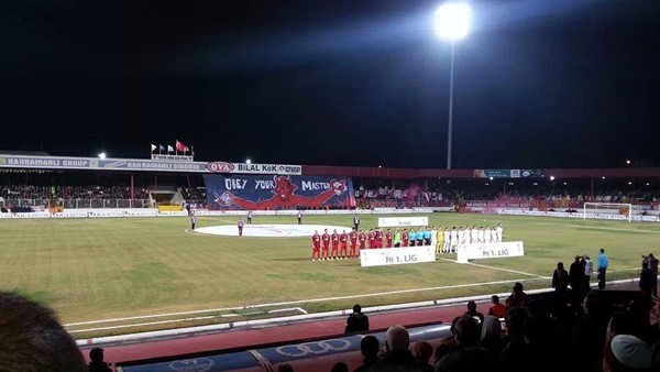 İlk yarıda ahlar vahlar var! İlk yarıda ahlar vahlar var!
