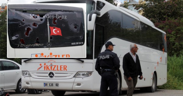 Beşiktaş Hentbol takımına taşlı saldırı