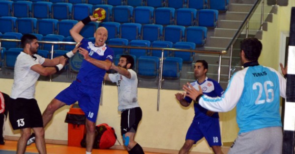 Mersin Hentbol Ankara'ya kaybetti Mersin Hentbol Ankara'ya kaybetti