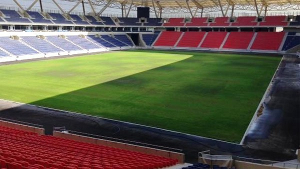Arena'da zemin çalışmaları sürüyor Arena'da zemin çalışmaları sürüyor