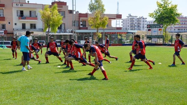 Futbolcu semeleri balyor!