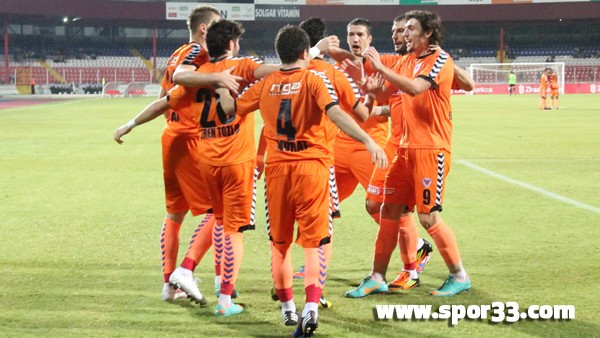 Mersin turuncu formayla oynadı! Mersin turuncu formayla oynadı!