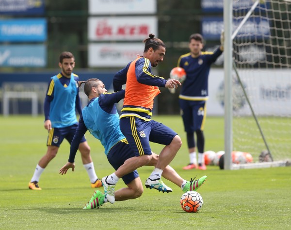 Fenerbahçe Mersine hazırlanıyor! Fenerbahçe Mersine hazırlanıyor!