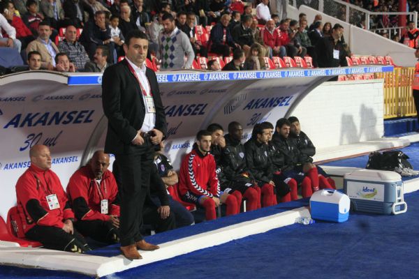 Taraftarlardan Sağlam'a sevgi seli! Taraftarlardan Sağlam'a sevgi seli!
